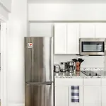 73-806 New 1Br 1Bth Uws Doorman Gym