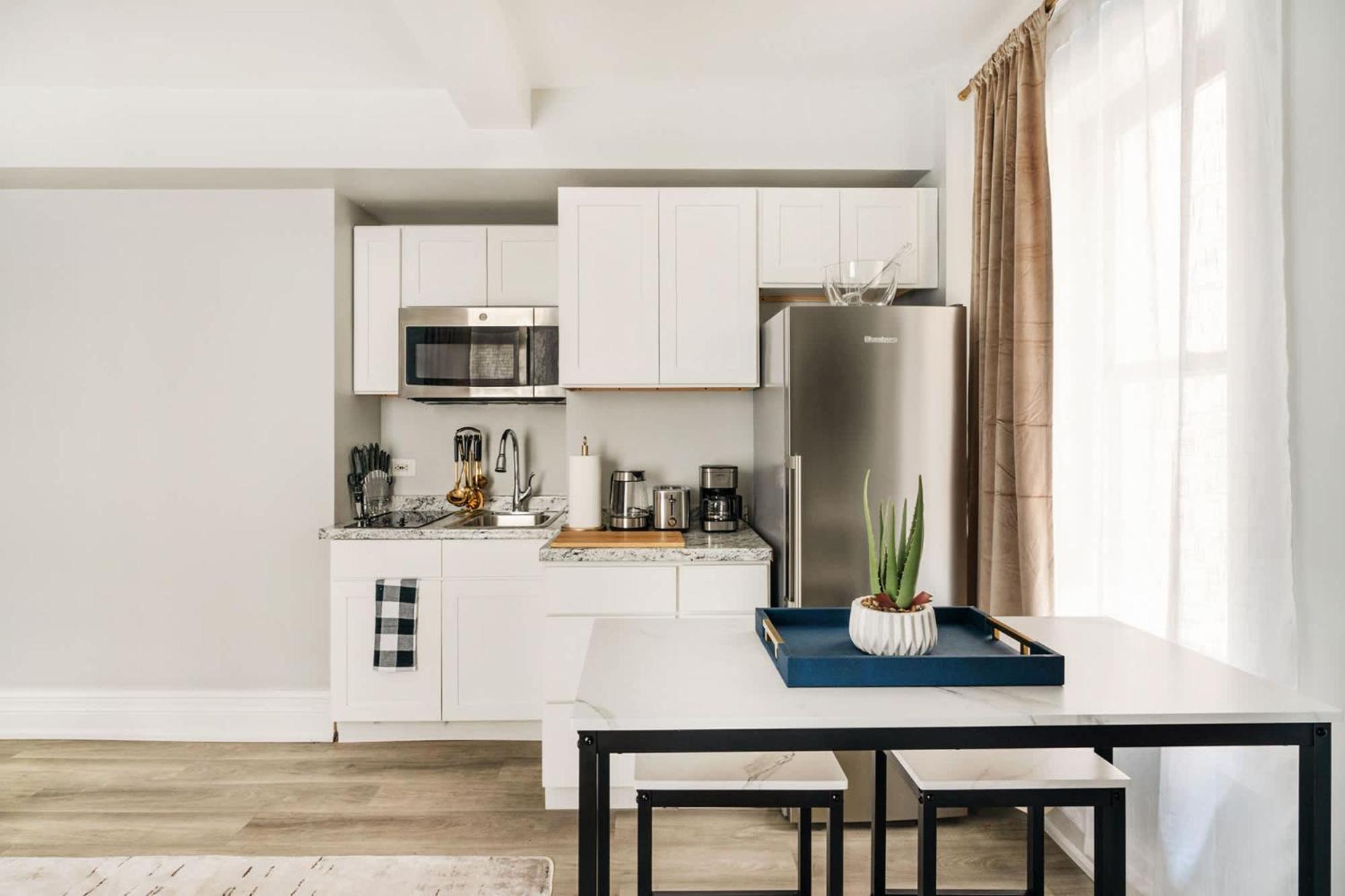 Apartment 73-806 New 1br 1bth Uws Doorman Gym