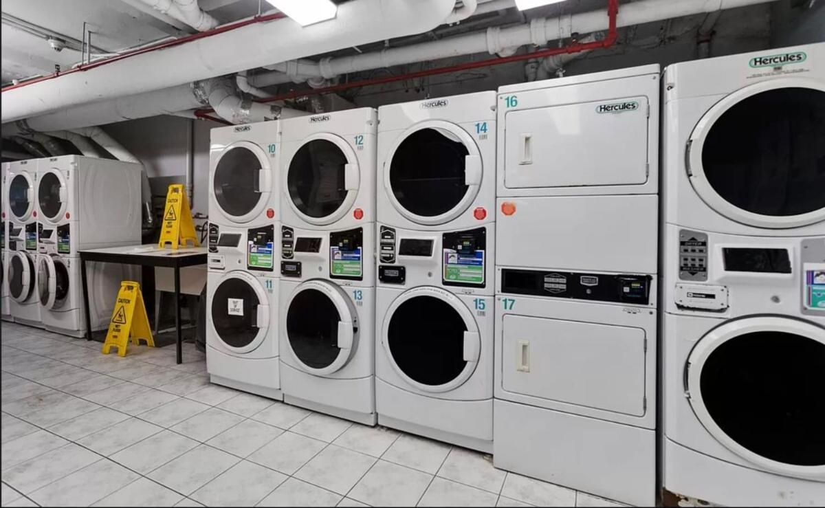 73-806 New 1br 1bth Uws Doorman Gym *
