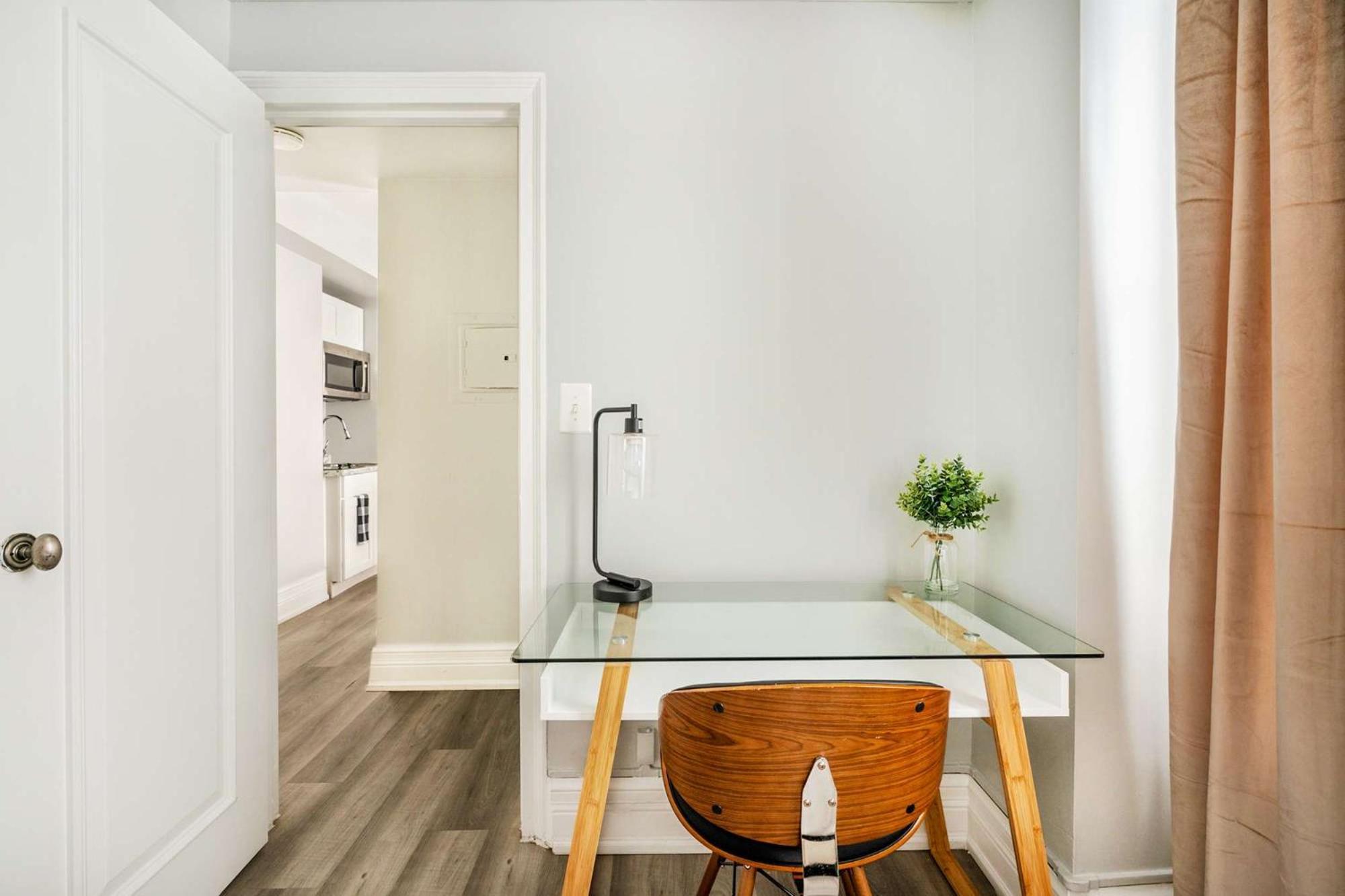 73-806 New 1br 1bth Uws Doorman Gym Apartment