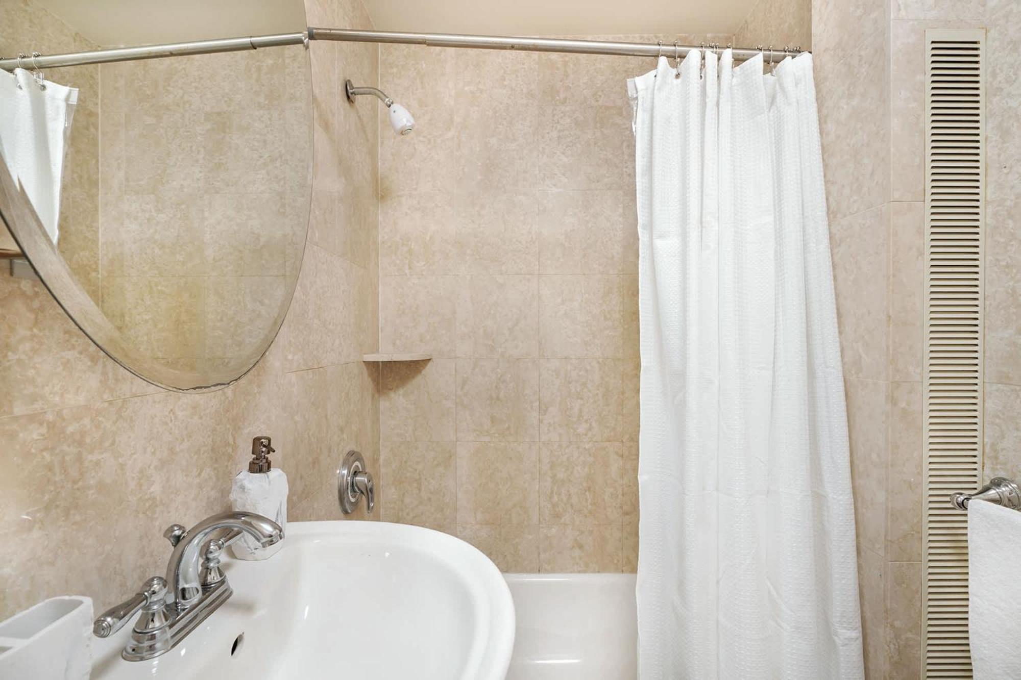 73-806 New 1br 1bth Uws Doorman Gym Apartment