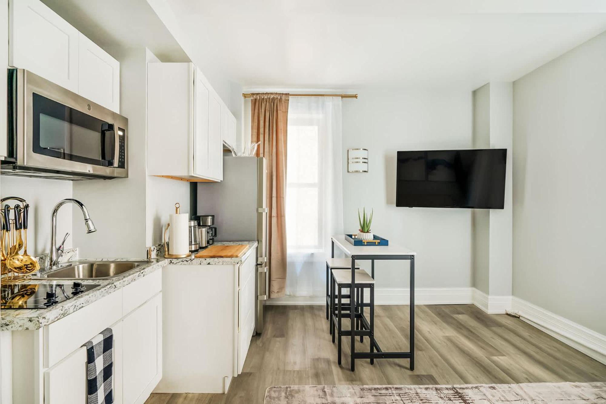 73-806 New 1br 1bth Uws Doorman Gym